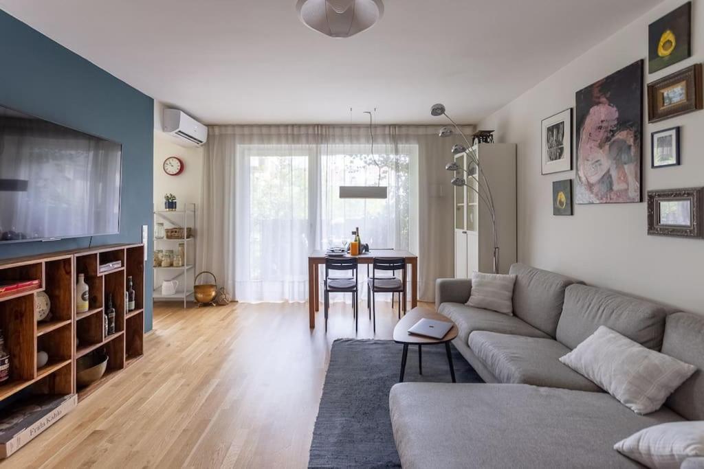 Dream Apartment - Central And Quiet With Ac And Free Parking Garage ウィーン エクステリア 写真