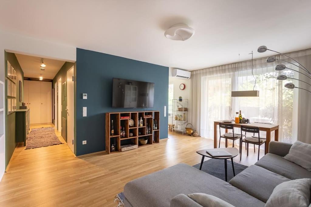 Dream Apartment - Central And Quiet With Ac And Free Parking Garage ウィーン エクステリア 写真